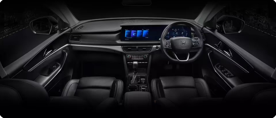 XUV700 Seating Layout and Interior Features